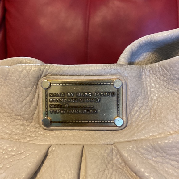 Marc Jacobs cream leather too hot to handle shoulder bag satchel purse - Picture 7 of 8